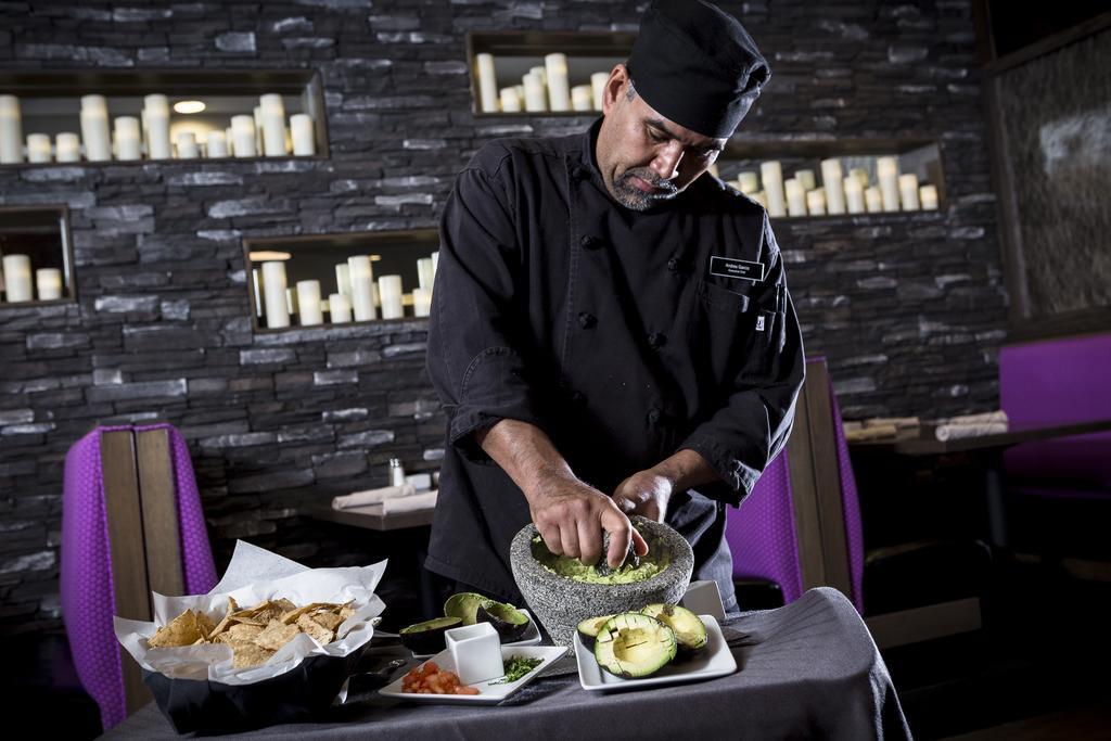 Holiday Inn Coralville - Iowa City By Ihg Buitenkant foto