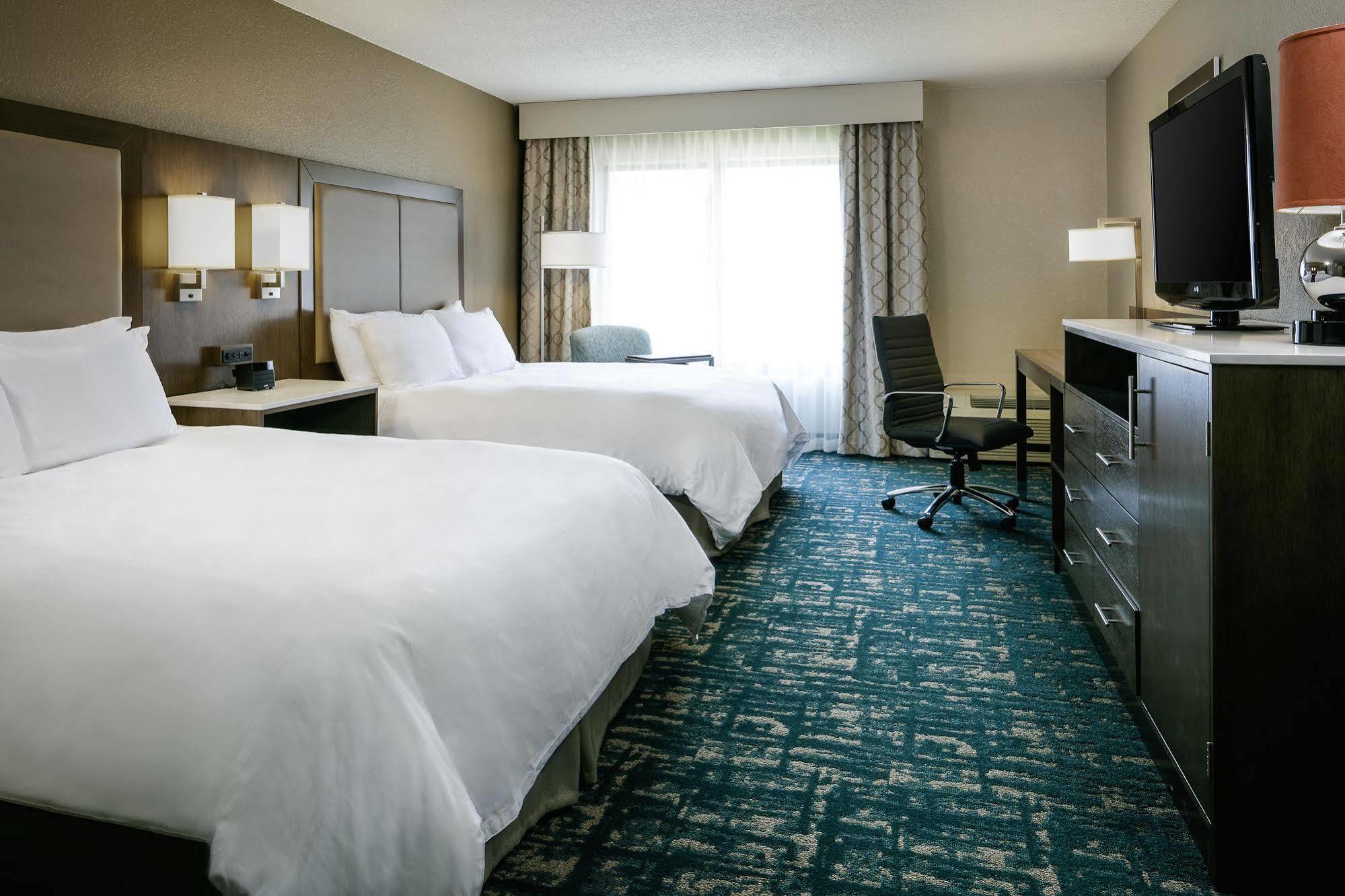 Holiday Inn Coralville - Iowa City By Ihg Buitenkant foto