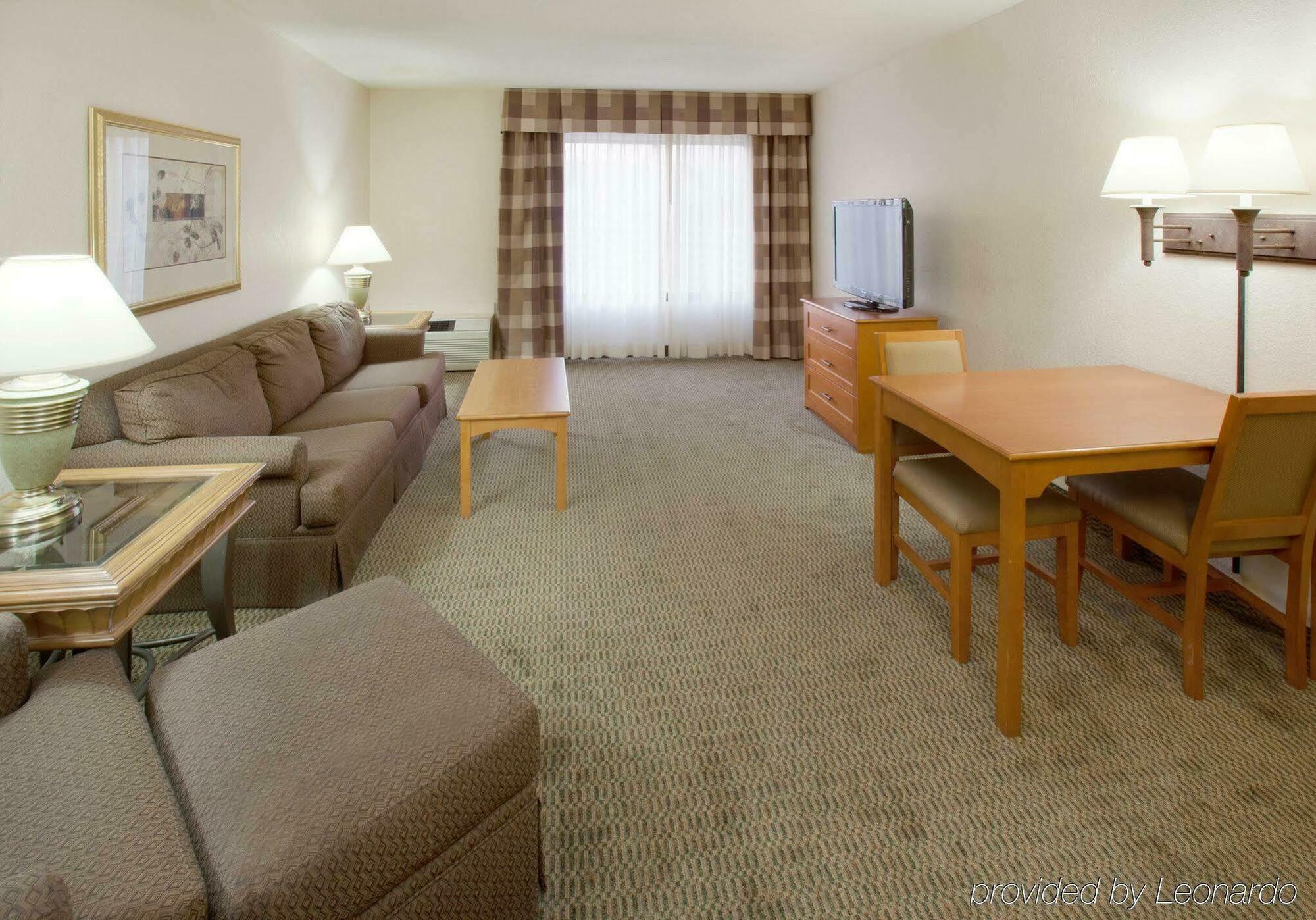 Holiday Inn Coralville - Iowa City By Ihg Buitenkant foto